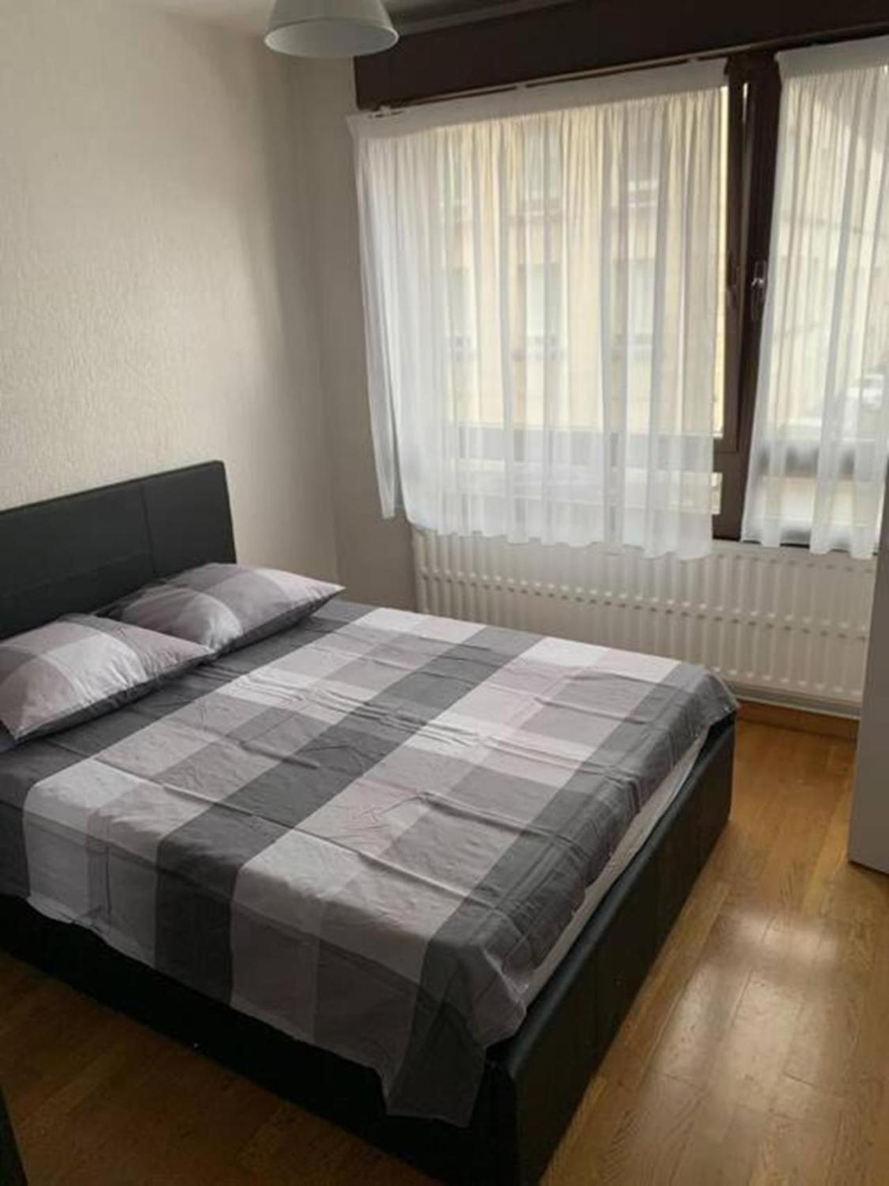 Reims Centre-Ville - 2 Chambres - 6 Personnes Au 1 Er Etage Exteriör bild
